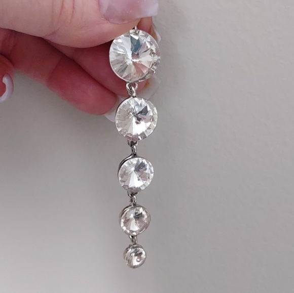 Crystalline Round Rhinestone Rivoli Dangling Necklace - Picture 2 of 5